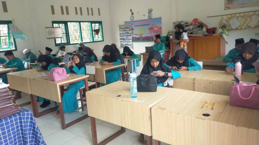 Simulasi TKA Hari Kedua di SDN 145/I Kampung Pulau Berjalan Lancar dan Tertib